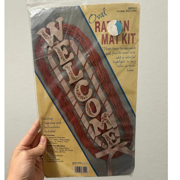 VTG Crafts- unopened- wooden cottage core 70s - unopened kit rattan mat kit pink - Picture 1 of 6